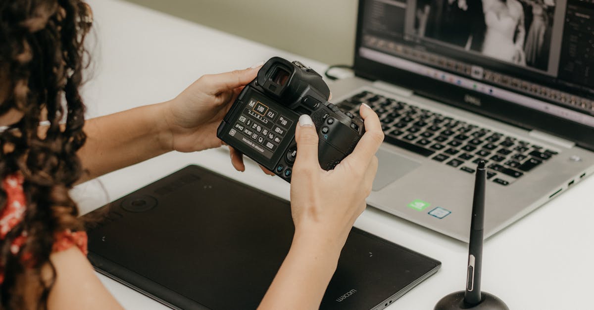 découvrez nos services de retouche photo professionnelle pour sublimer vos images. que ce soit pour des portraits, des événements ou des produits, notre équipe transforme vos photos en véritables œuvres d'art grâce à des techniques avancées de retouche.