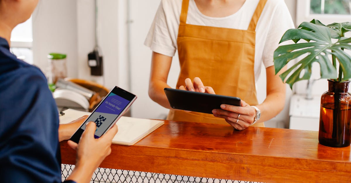 découvrez tout ce qu'il faut savoir sur les qr codes : comment les générer, les utiliser et les intégrer dans vos stratégies marketing. optimisez vos interactions et facilitez l'accès à l'information grâce à cette technologie innovante.