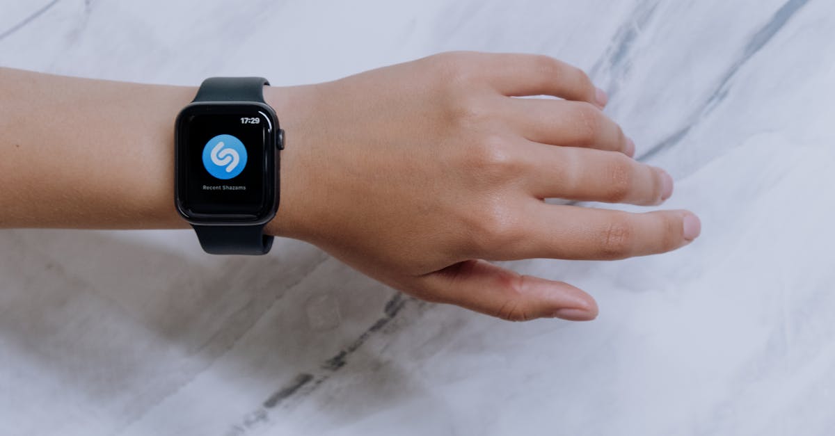 découvrez shazam, l'application incontournable pour identifier instantanément des chansons. que vous soyez en train d'écouter à la radio, dans un café ou lors d'une soirée, shazam vous permet de retrouver facilement les titres qui vous émerveillent. explorez de nouvelles musiques et créez votre playlist personnalisée avec shazam.