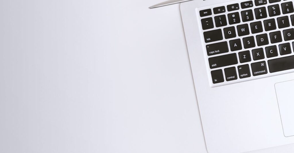 découvrez nos astuces et conseils pour nettoyer efficacement votre ordinateur. prolongez la durée de vie de votre matériel, améliorez ses performances et assurez un environnement de travail sain grâce à notre guide sur le nettoyage des ordinateurs.
