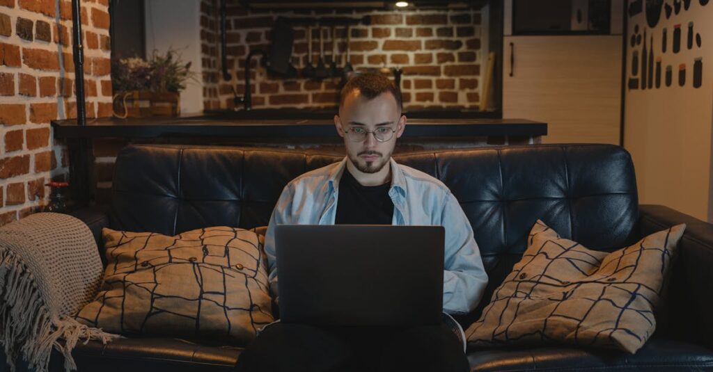 découvrez les avantages du travail à distance : flexibilité, équilibre vie professionnelle/vie personnelle et opportunités de carrière. apprenez à maximiser votre productivité tout en travaillant confortablement depuis chez vous.