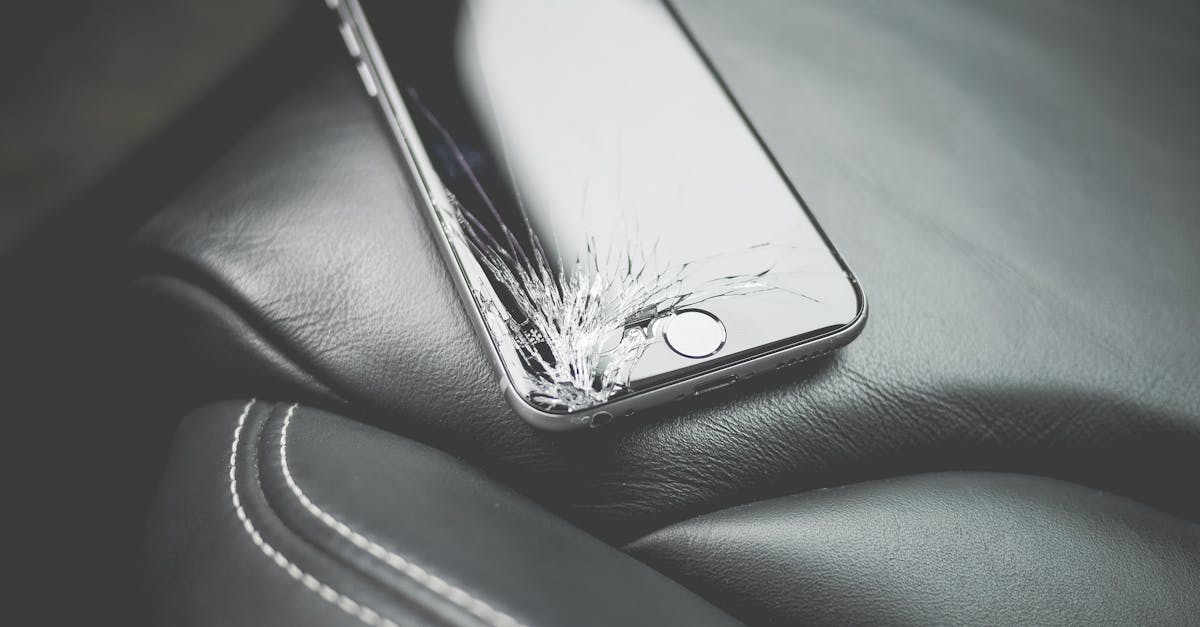 découvrez notre service de réparation de smartphones rapide et fiable. que ce soit pour un écran cassé, une batterie défectueuse ou tout autre problème, nos experts sont à votre disposition pour redonner vie à votre appareil. profitez d'un diagnostic gratuit et d'un service de qualité.