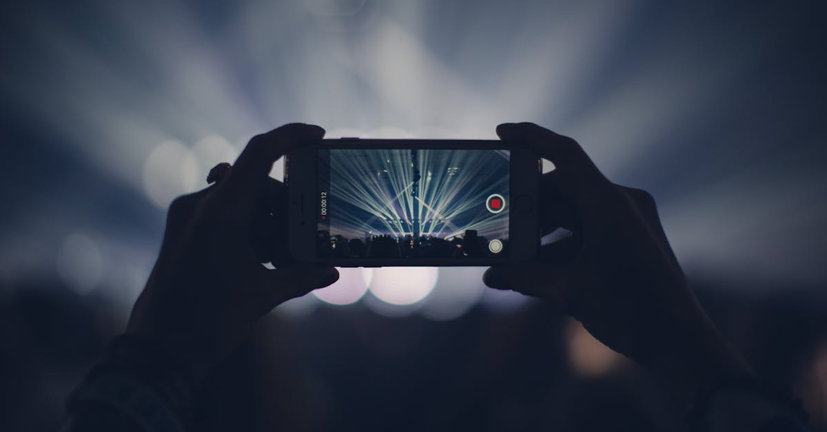 découvrez l'art de la compression vidéo : techniques, outils et astuces pour optimiser la taille de vos fichiers tout en préservant leur qualité. transformez vos vidéos pour un partage plus rapide et un stockage efficace.