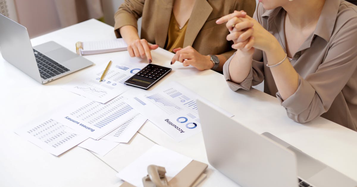 découvrez comment élaborer un business plan solide pour propulser votre entreprise vers le succès. explorez les étapes clés, les conseils pratiques et des exemples inspirants pour rédiger un document incontournable qui séduira investisseurs et partenaires.