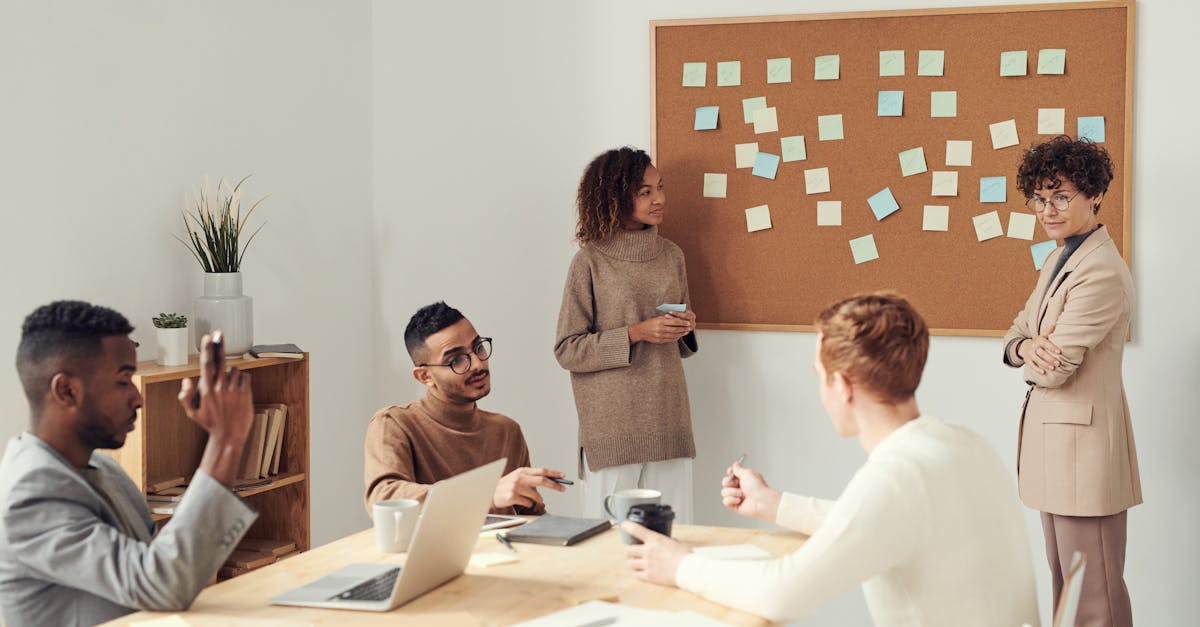 découvrez comment le 'collaborative post' révolutionne le partage d'idées et de contenus au sein des équipes. apprenez à optimiser vos publications collectives pour une meilleure interaction et engagement, tout en favorisant la créativité et la synergie entre les membres.