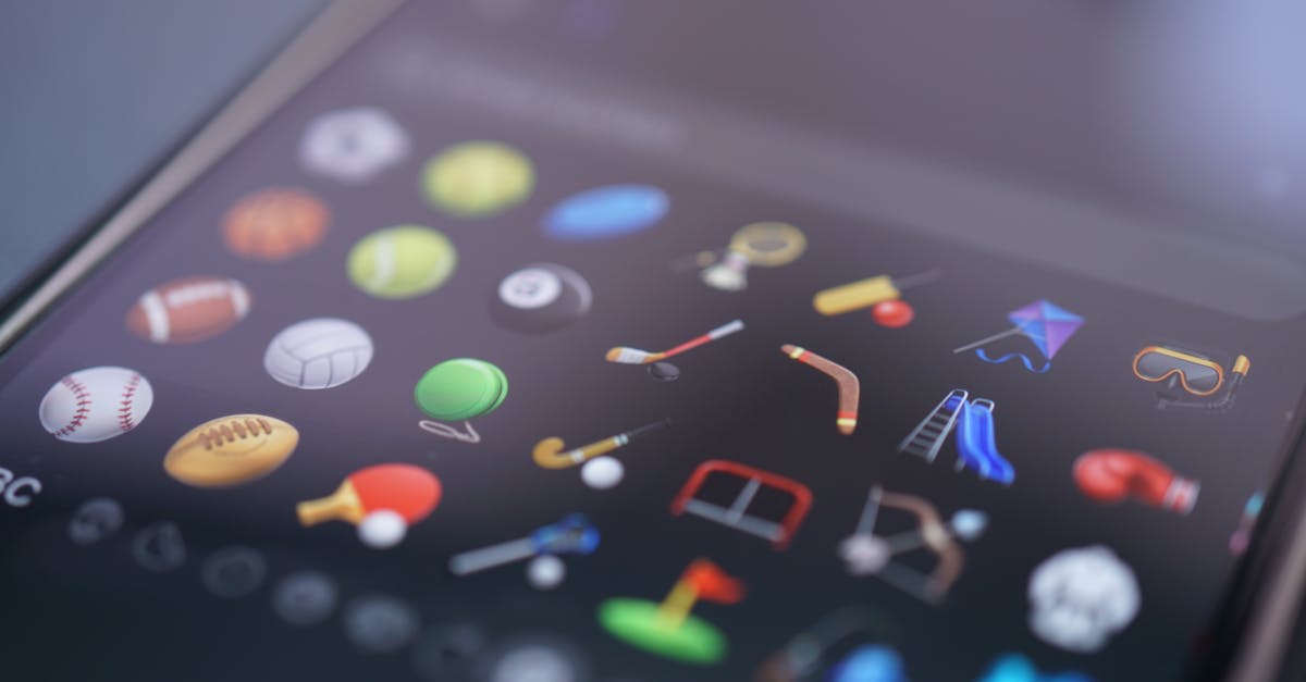 découvrez l'univers coloré des emojis : leur histoire, leur utilisation et comment ils enrichissent nos conversations au quotidien. explorez les différents types d'emojis et apprenez à les intégrer efficacement dans vos messages pour exprimer vos émotions de manière ludique.