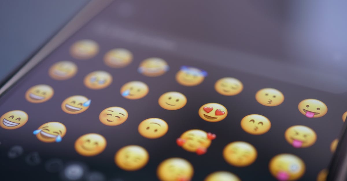découvrez l'univers des emojis : expressions colorées et amusantes pour ponctuer vos messages et enrichir votre communication numérique. apprenez leur signification, les tendances et comment les utiliser au quotidien.