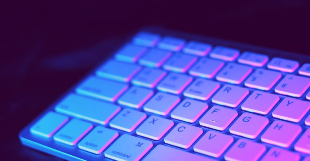 découvrez notre sélection de claviers modernes et ergonomiques, adaptés à tous vos besoins, que ce soit pour le gaming, le travail ou la création. améliorez votre expérience de saisie avec des designs innovants et des fonctionnalités avancées.