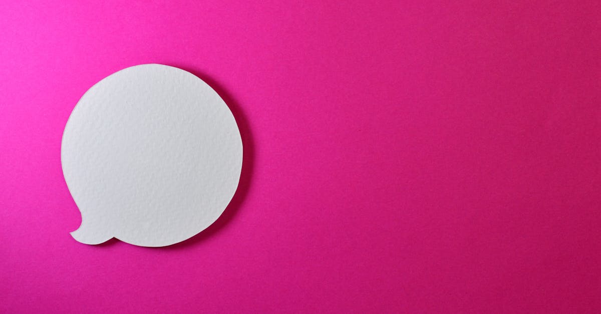 découvrez comment concevoir une bannière linkedin accrocheuse pour optimiser votre profil professionnel. apprenez les meilleures pratiques et astuces pour créer une image qui reflète votre marque personnelle et attire l'attention des recruteurs.