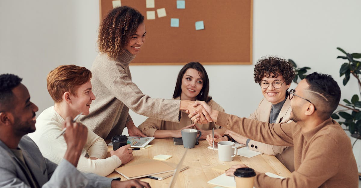 découvrez les meilleures blagues de bureau pour apporter une touche d'humour à votre quotidien professionnel. amusez-vous avec des idées originales et créatives pour égayer l'ambiance au travail, tout en maintenant un esprit d'équipe fort.