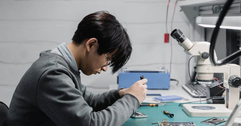 découvrez notre service de réparation de smartphones, rapide et fiable. que ce soit pour un écran cassé, une batterie défectueuse ou des problèmes logiciels, notre équipe d'experts est là pour redonner vie à votre appareil. profitez d'un diagnostic gratuit et d'une garantie sur nos réparations.