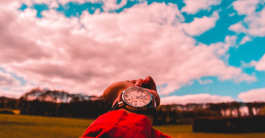découvrez les mystères et les possibilités fascinantes du voyage dans le temps. plongez dans des histoires captivantes qui explorent les paradoxes temporels et les aventures à travers les âges. un voyage unique à travers l'histoire et la science pour les amateurs de récits d'aventure et de réflexion.