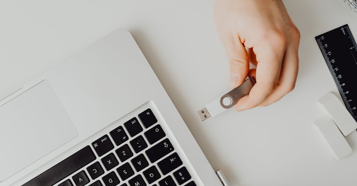 découvrez nos solutions de transfert adaptées à vos besoins : rapide, sécurisé et efficace. que ce soit pour des fonds, des documents ou des données, nous vous accompagnons à chaque étape.