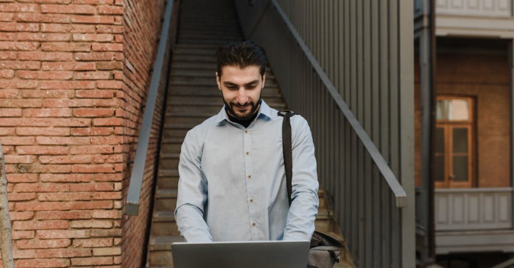 découvrez notre plateforme de bureau en ligne, idéale pour le travail collaboratif. accédez à vos documents, communiquez avec vos collègues et optimisez votre productivité où que vous soyez.