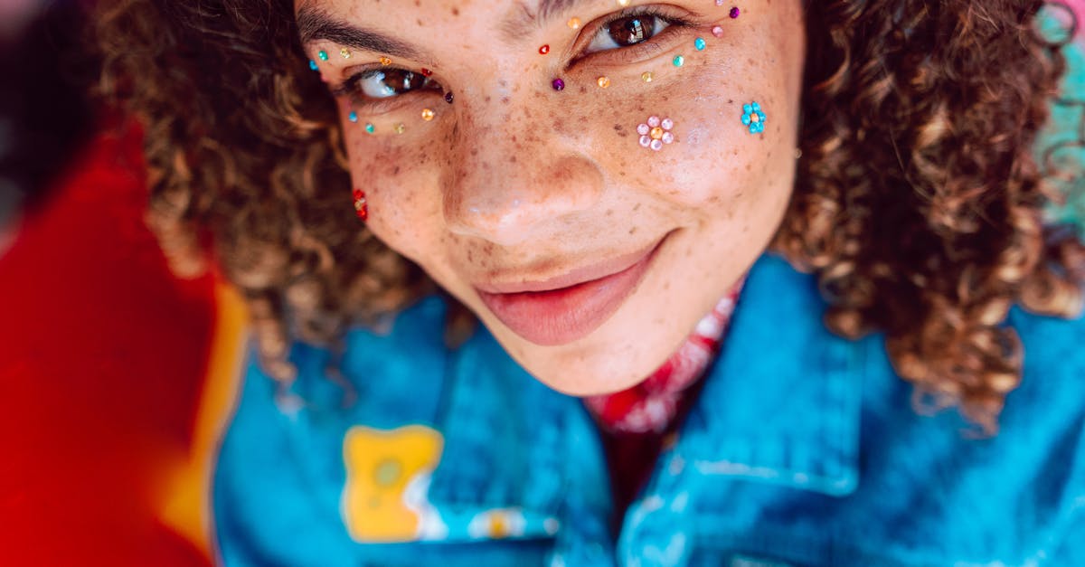 découvrez l'univers créatif de tiktok, l'application incontournable pour partager des vidéos amusantes et tendance. explorez des défis, des danses et des contenus originaux, tout en rejoignant une communauté dynamique et pleine d'inspiration.