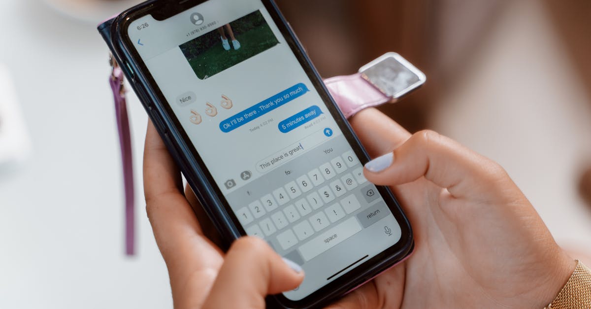 découvrez l'univers des emojis : significations, utilisations et astuces pour enrichir vos messages et communiquer vos émotions facilement avec des symboles populaires !