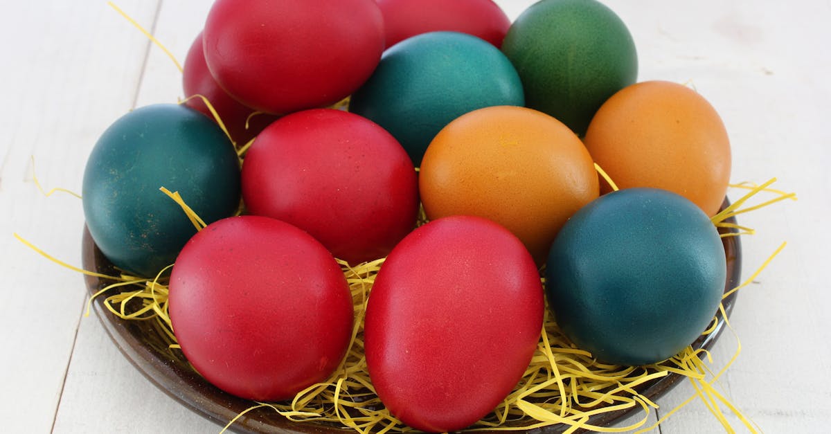découvrez la signification des easter eggs, ces surprises cachées dans les films, jeux vidéo, sites web et applications. apprenez comment les trouver et amusez-vous à explorer leurs origines et exemples célèbres.