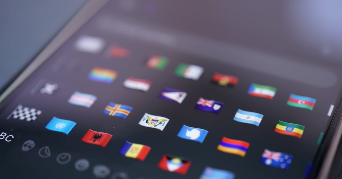 découvrez la signification, l'origine et les usages populaires des emojis pour mieux communiquer en ligne et enrichir vos messages avec des symboles amusants et expressifs.