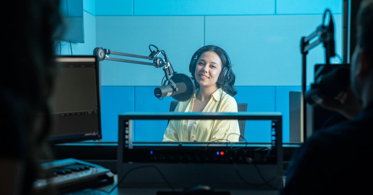découvrez l'animateur radio virtuel alimenté par l'intelligence artificielle : une nouvelle façon interactive et innovante d'écouter vos émissions préférées, avec des contenus personnalisés et dynamiques.