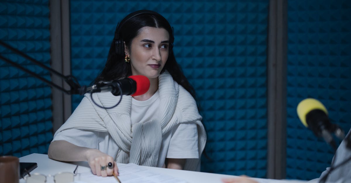 découvrez l'avenir de la radio avec un animateur ia : actualités, musique, interviews et divertissements innovants animés par une intelligence artificielle. plongez dans une expérience audio unique et interactive.