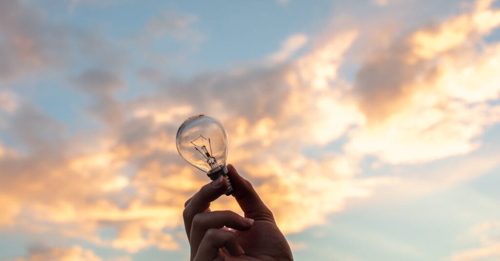 découvrez comment l'innovation transforme les entreprises et la société, en favorisant la créativité, la compétitivité et les solutions inédites pour relever les défis d'aujourd'hui et de demain.
