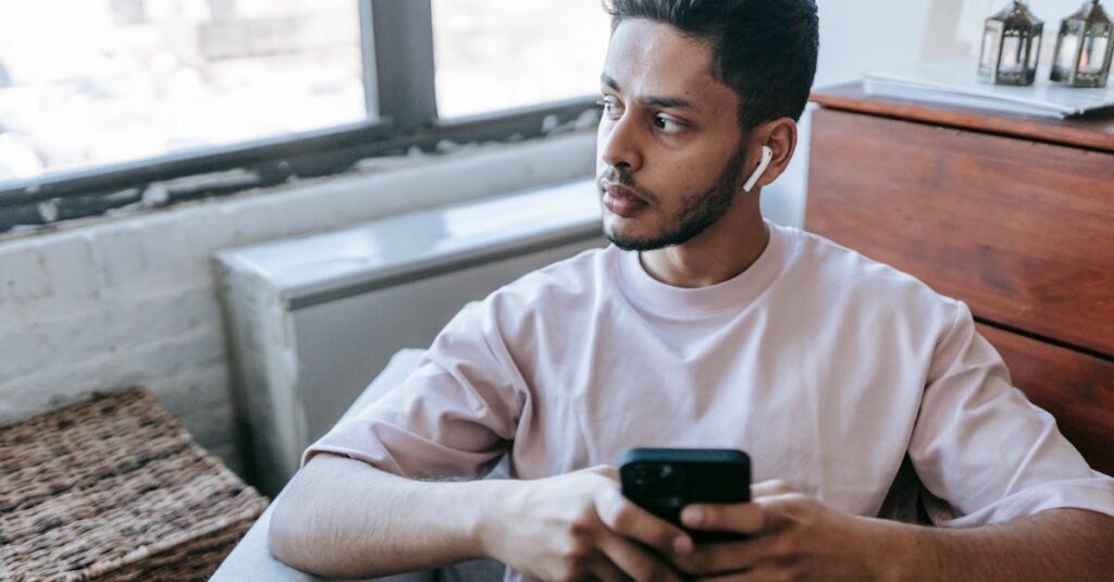 Bluetooth : Découvrez l’histoire fascinante derrière son nom et son logo découvrez tout sur la technologie bluetooth : connectivité sans fil, appareils compatibles, utilisation et conseils pour optimiser vos connexions.