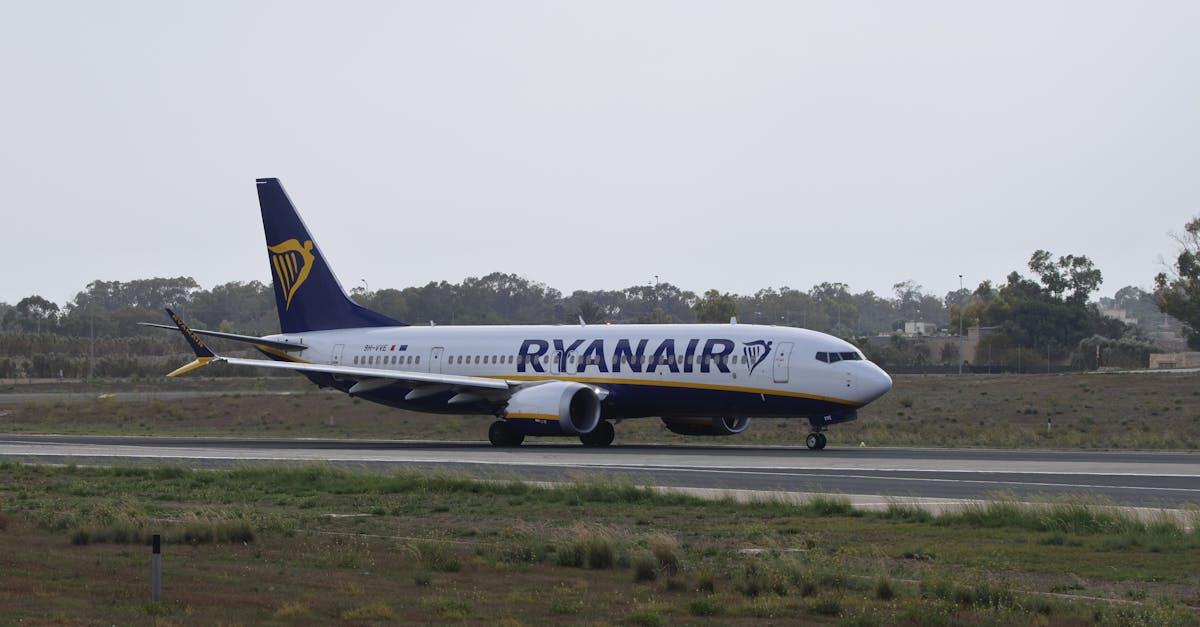 découvrez les enjeux et implications de l'approbation d'auto-certification du boeing 737 max, un processus crucial pour la sécurité aérienne et la régulation de l'aviation.