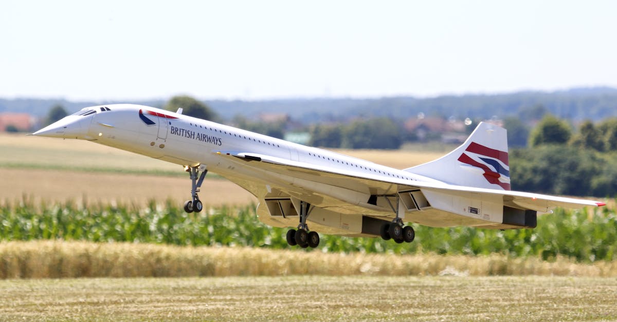 découvrez l'histoire fascinante du concorde, l'avion supersonique mythique qui a révolutionné le transport aérien avec sa vitesse et son élégance inégalées.