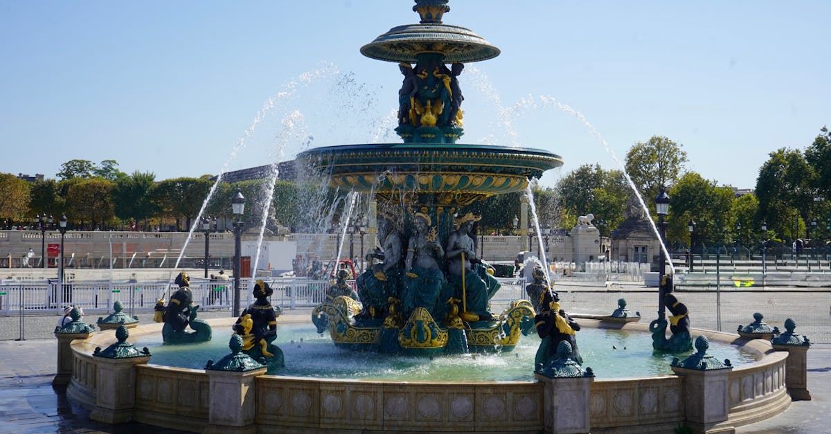 découvrez l'histoire légendaire du concorde, l'avion supersonique franco-britannique qui a révolutionné le transport aérien avec sa vitesse et son design emblématique. plongez dans son héritage unique et les faits marquants de son épopée.