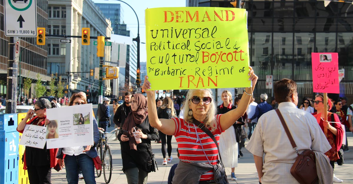 découvrez le concept de boycott, une action collective visant à refuser un produit ou service pour exprimer un désaccord ou promouvoir une cause sociale et éthique.