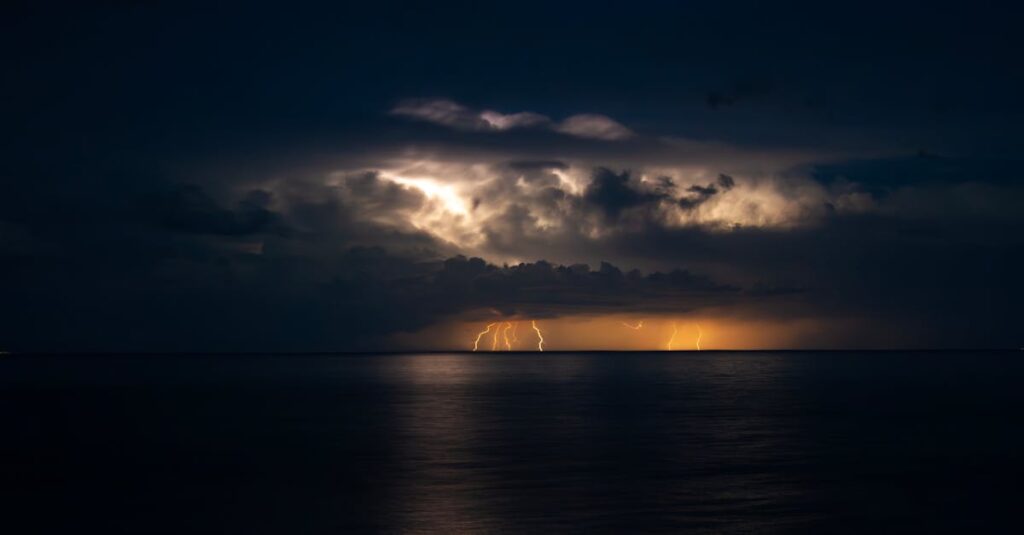 découvrez l'univers des hypercars électriques, alliant performance extrême et technologies de pointe pour une expérience de conduite révolutionnaire.