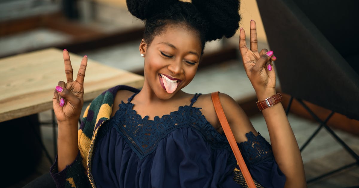 découvrez happn, l'application de rencontre qui vous connecte aux personnes croisées dans la vie réelle. trouvez votre match idéal près de chez vous et partagez des moments authentiques.