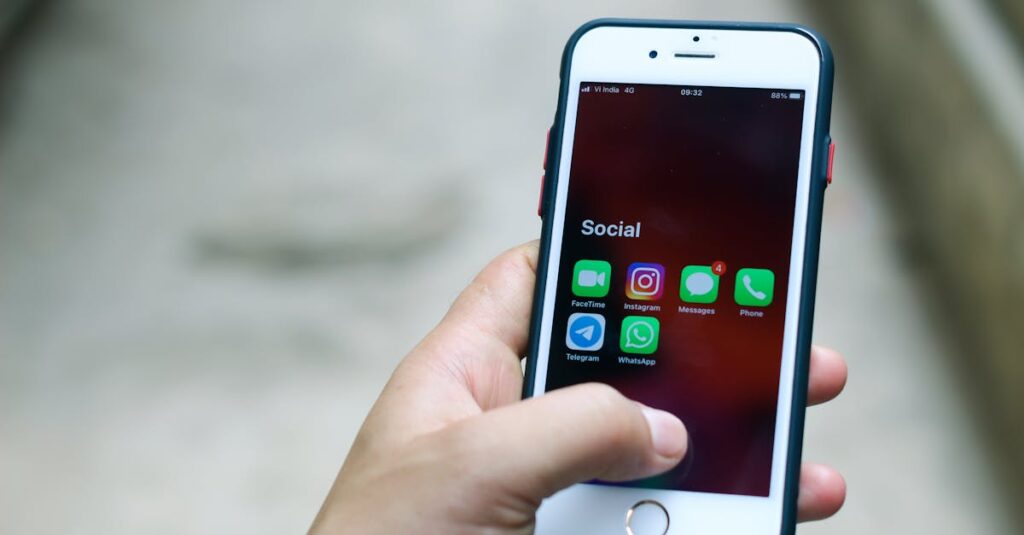 découvrez comment envoyer, recevoir et sécuriser vos messages privés sur instagram pour une communication confidentielle et simple.