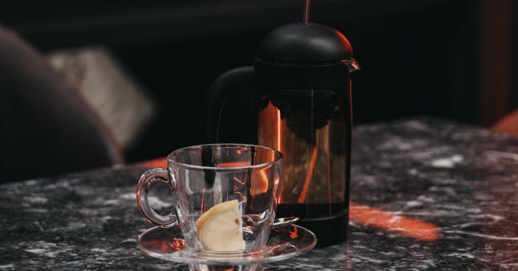 découvrez notre presse-citron performant et design, idéal pour extraire facilement le jus frais de vos citrons et autres agrumes en un geste simple.