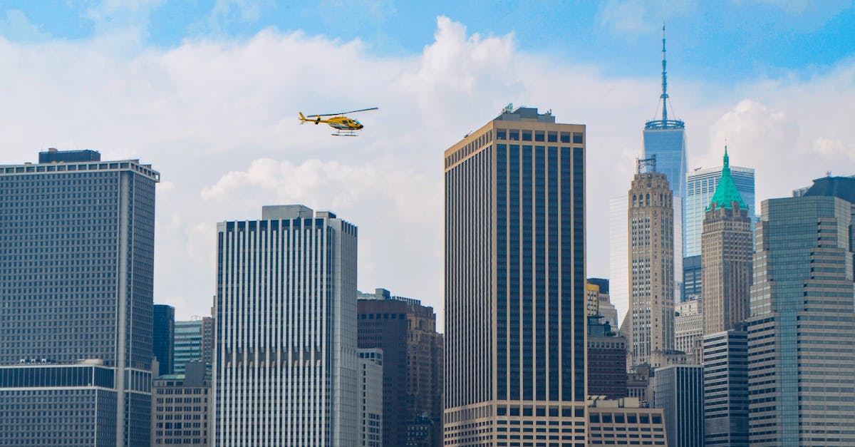 découvrez l'univers intense et post-apocalyptique de the last of us, un jeu vidéo acclamé mêlant survie, émotion et aventure dans un monde ravagé.