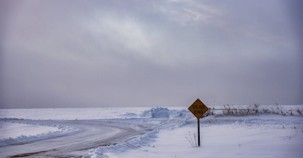 La fin de The Signal sur Netflix : décryptage et explications pour éclaircir le mystère découvrez une explication complète de la fin de the signal, décryptant les scènes clés et révélant les significations cachées pour mieux comprendre ce thriller captivant.