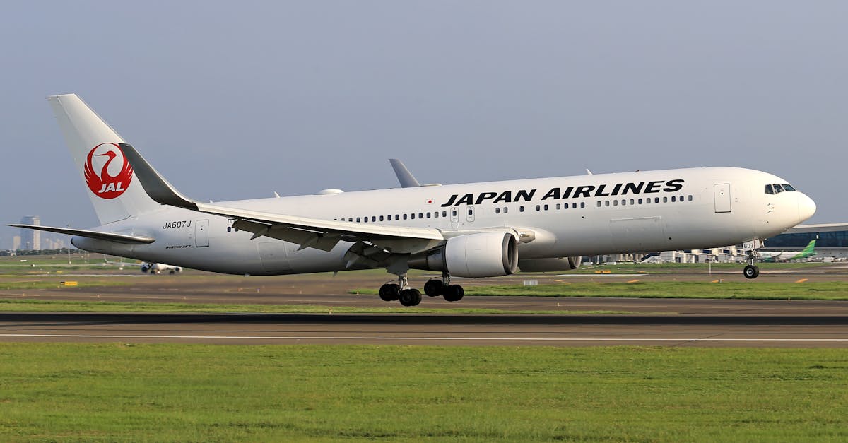 pilotes d'air india alertent sur un incident impliquant un avion boeing, soulevant des préoccupations de sécurité.