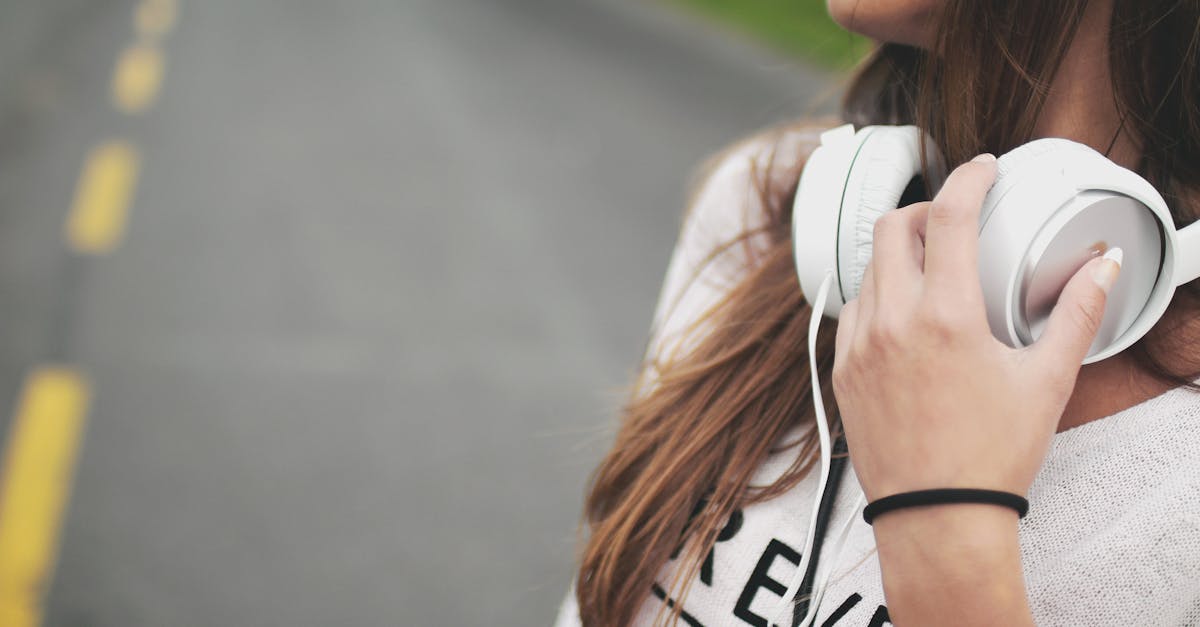 découvrez notre large sélection de casques audio pour une expérience sonore immersive, alliant confort et qualité sonore exceptionnelle.