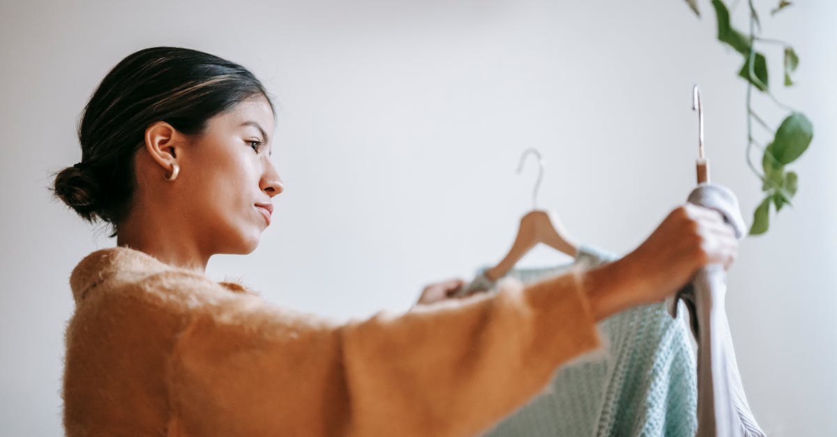 découvrez les causes et conséquences de la méfiance des consommateurs ainsi que des stratégies pour rétablir la confiance dans les marques.