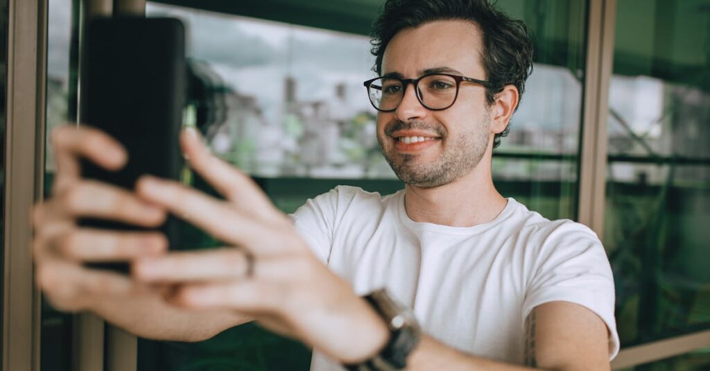 Instagram simplifie la gestion des publications et le suivi des performances pour tous instagram est une plateforme sociale populaire pour partager photos, vidéos et stories, connectant des millions d'utilisateurs à travers le monde.