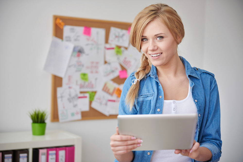Assistant marketing : le poste tremplin pour entrer dans la com